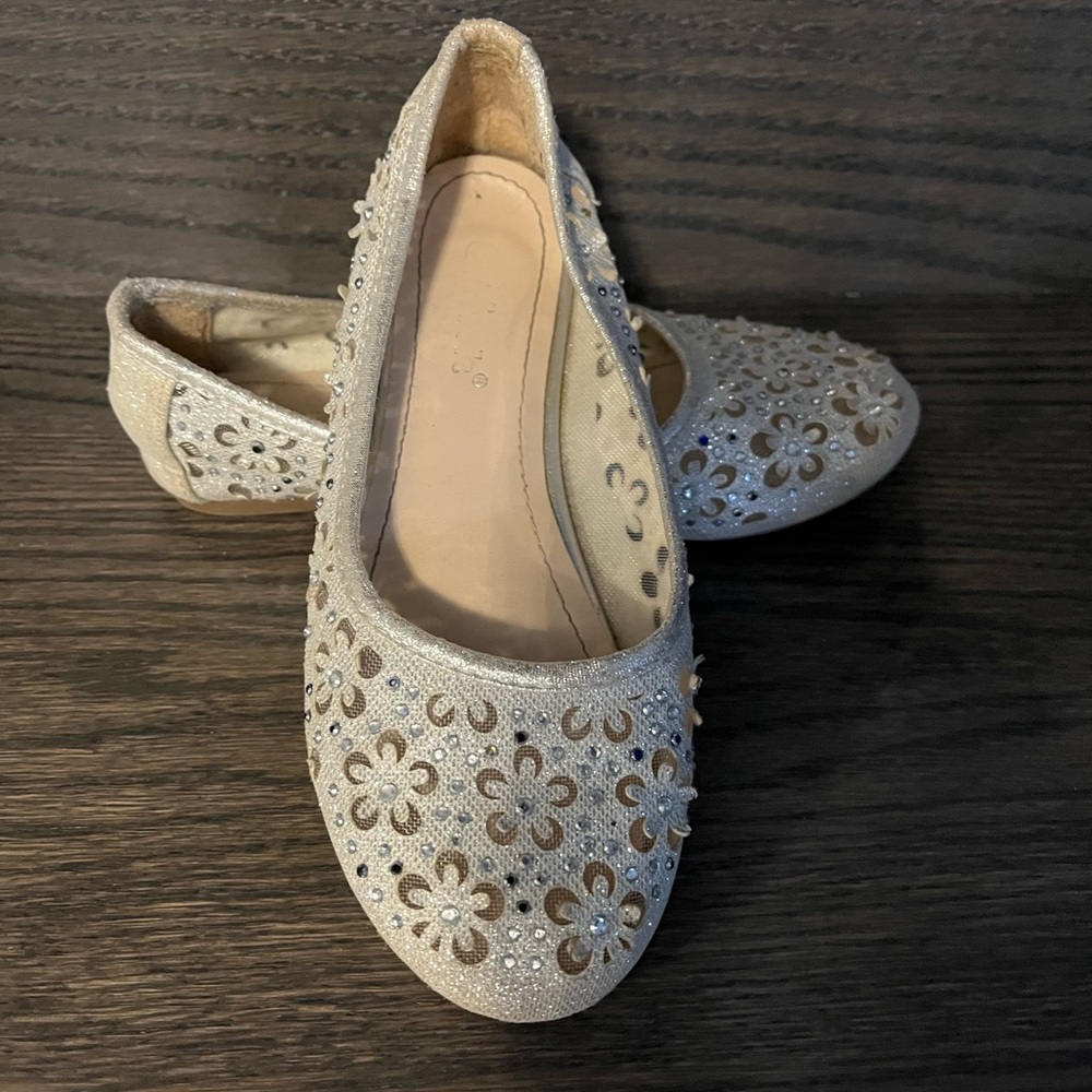Link girls silver floral dress shoes sz 13 VGUC Ret $89usd